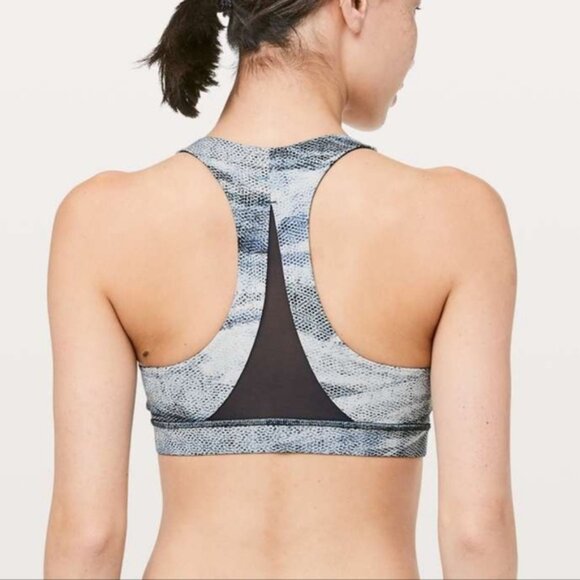 Lululemon Invigorate Bra Mesh in Scape Multi - Picture 5 of 11